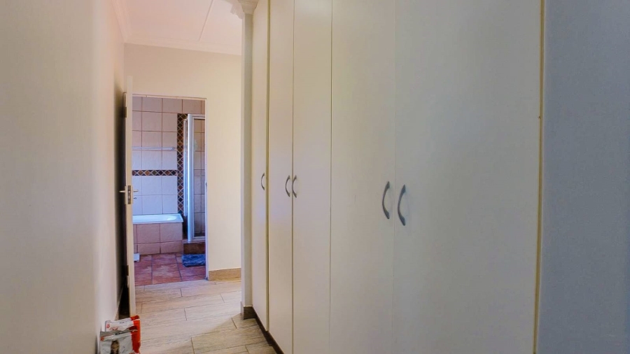 4 Bedroom Property for Sale in Wavecrest Eastern Cape